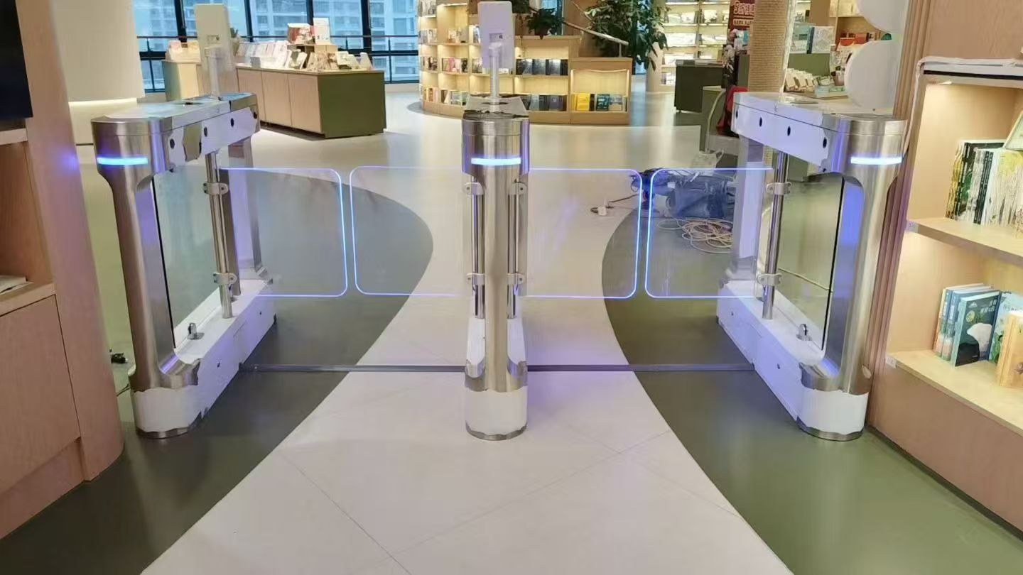 安拓人行通道閘 | 智能速通門_擺閘_人臉識別閘機廠家